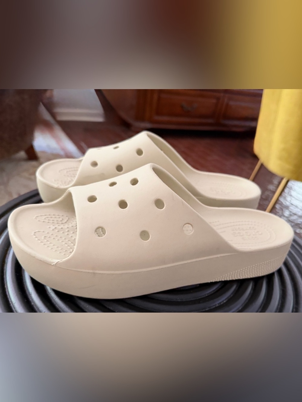 Crocs women’s size 11 sandals rubber solid ivory platform open toe shoes